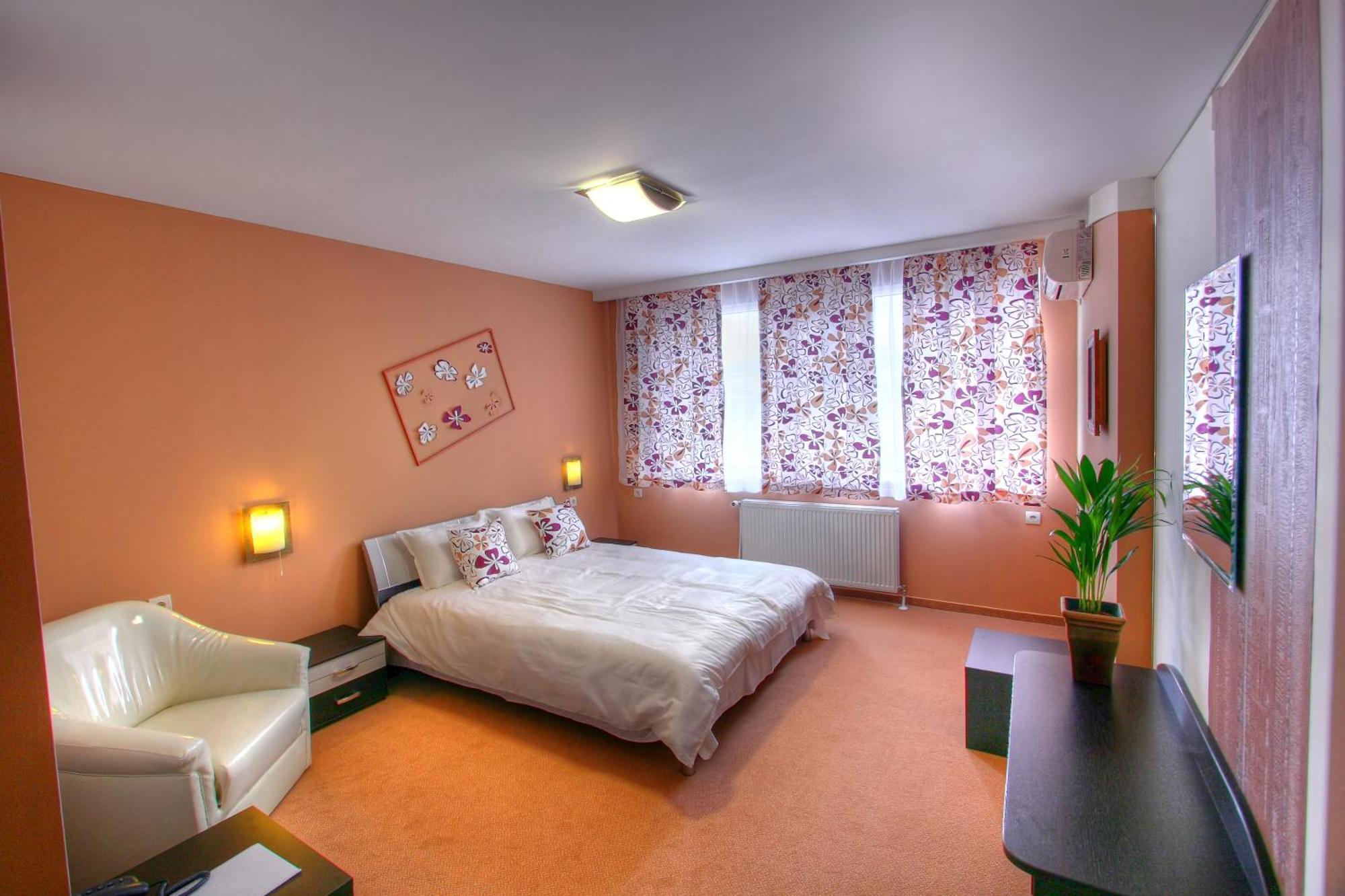 Family Hotel Mania Стара-Загора Экстерьер фото