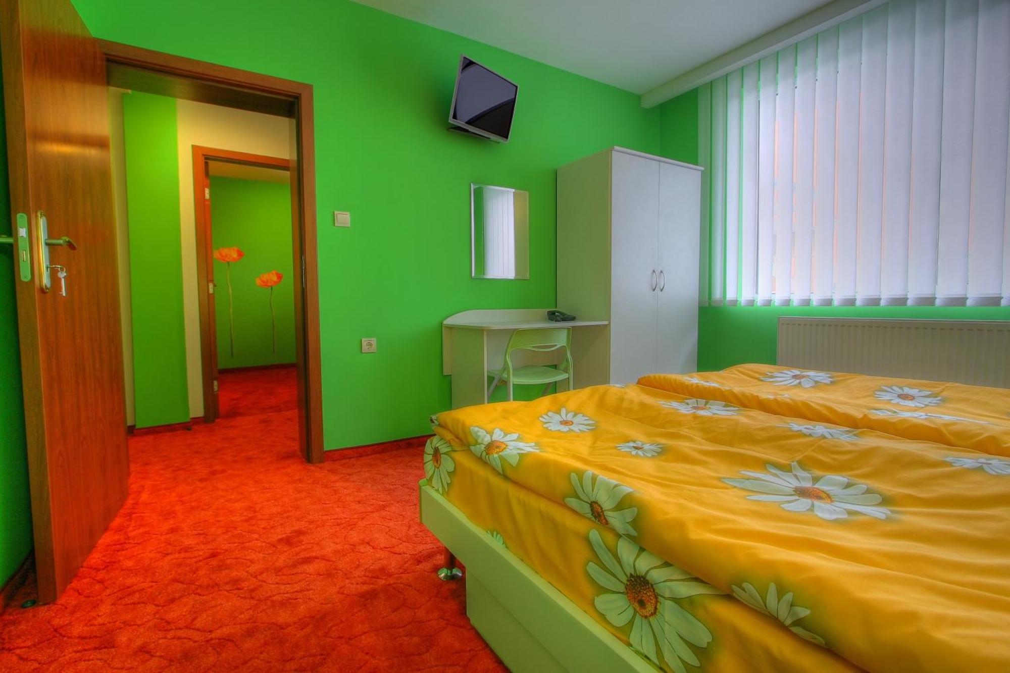 Family Hotel Mania Стара-Загора Экстерьер фото