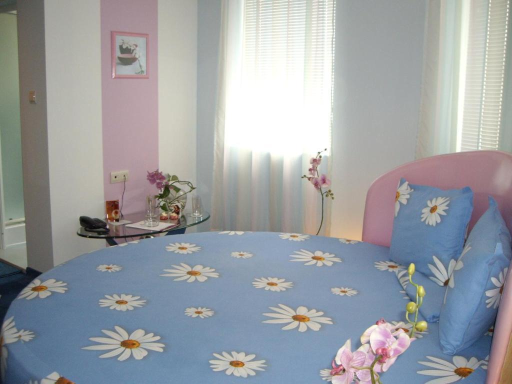 Family Hotel Mania Стара-Загора Номер фото